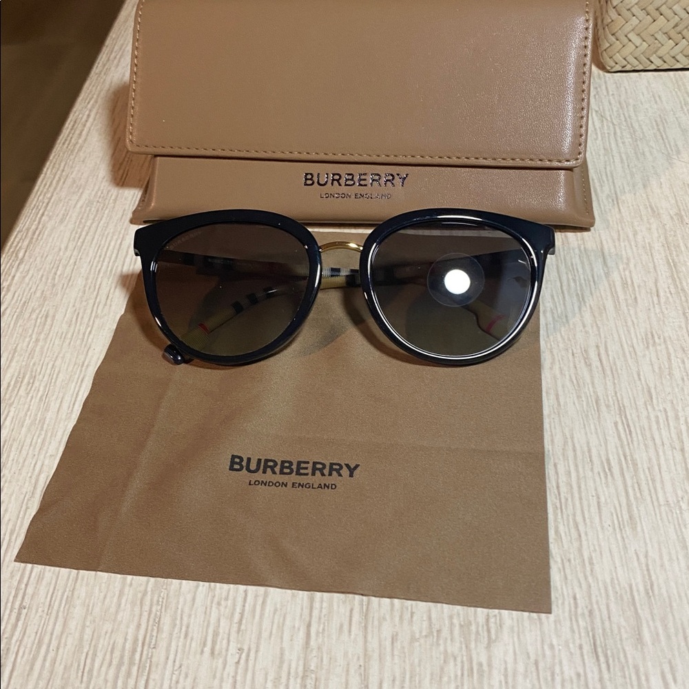Burberry Black Sunglasses with Tan Case